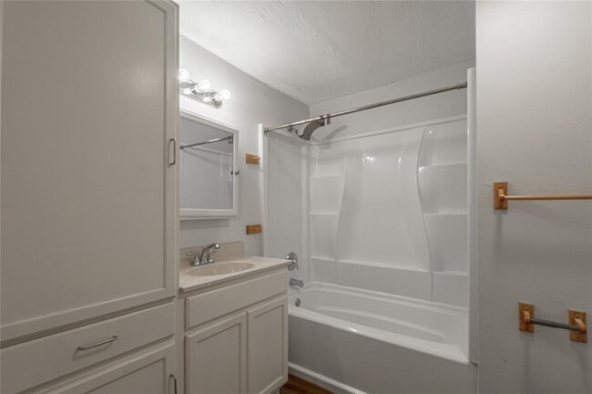 Building Photo - 1326 22nd St