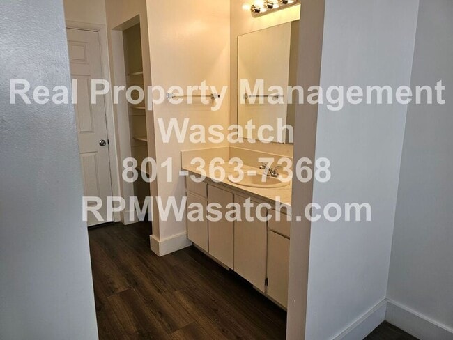Building Photo - 4738 Xanadu Cir