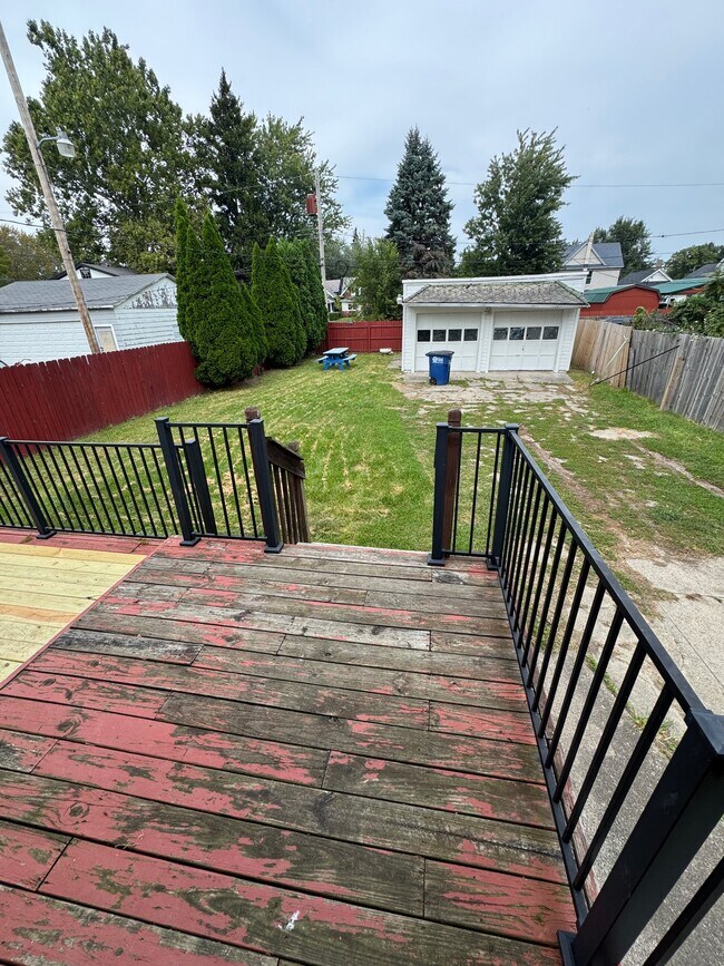 Building Photo - 918 Harding Dr