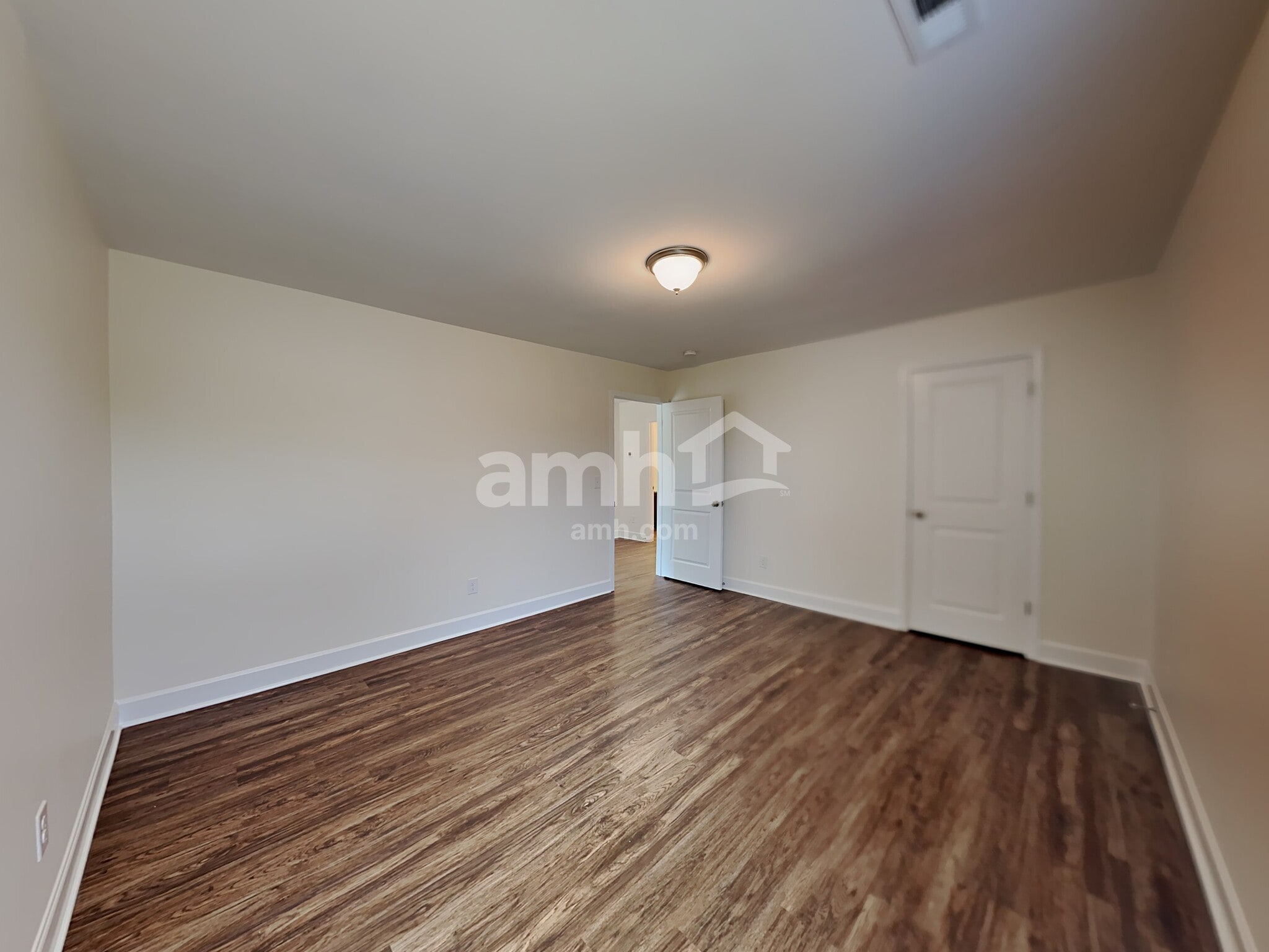 Building Photo - 5420 Lake Water Ct