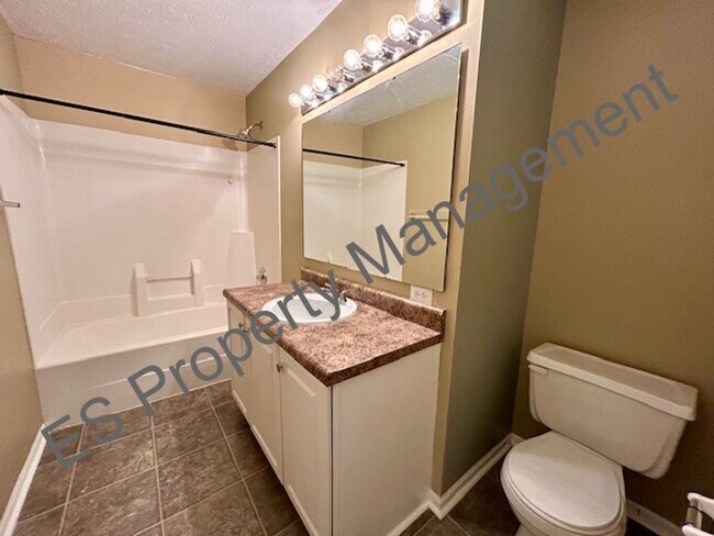 Building Photo - Wonderful 3 Bedroom 2.5 Bathroom Two Story...