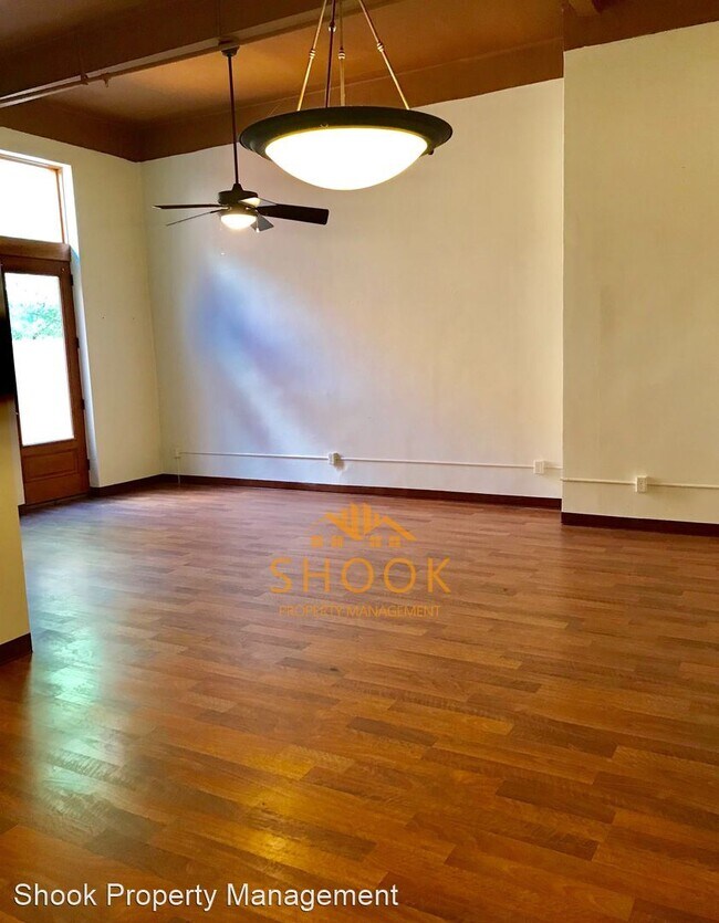 Building Photo - 2 br, 1.5 bath House - 519 Owen St #11