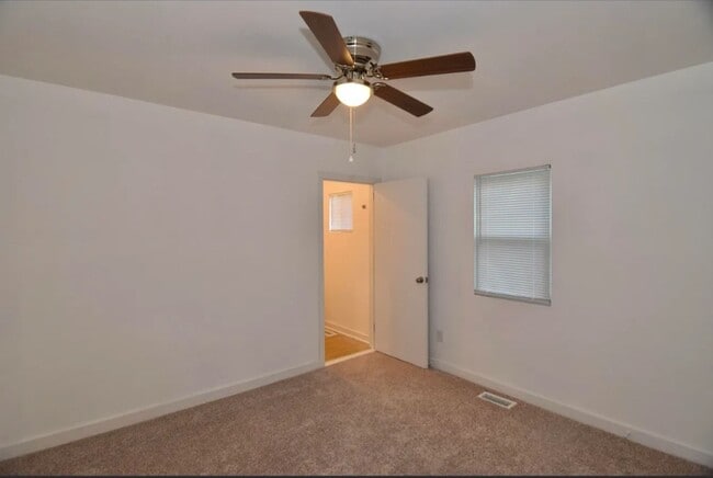 Building Photo - Thoughtfully Renovated Home in a Prime Location