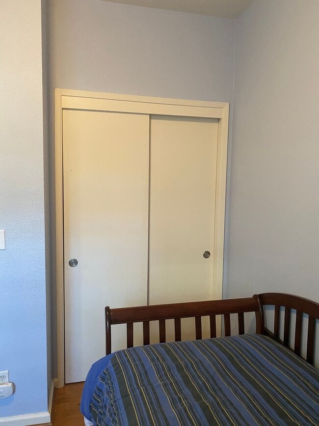 Building Photo - Spacious Ground-Floor 3BD/2BA Condo in Prime Scotts Valley Location