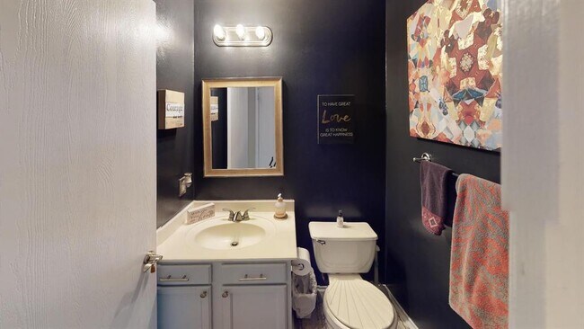 Building Photo - 6616 Piedras Blanco Dr