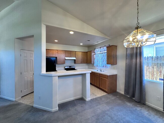 Building Photo - 10427 Chadwell Dr