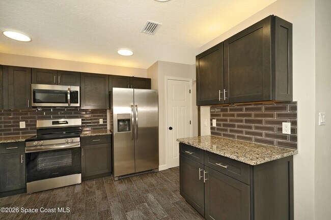 Building Photo - 540 Elliott Dr