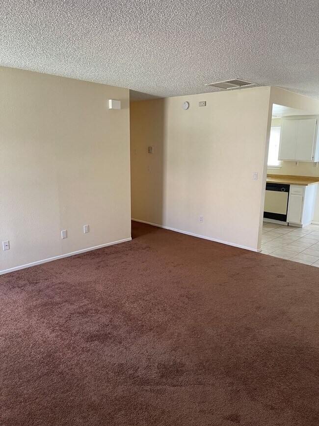 Building Photo - 12715 Navajo Pl