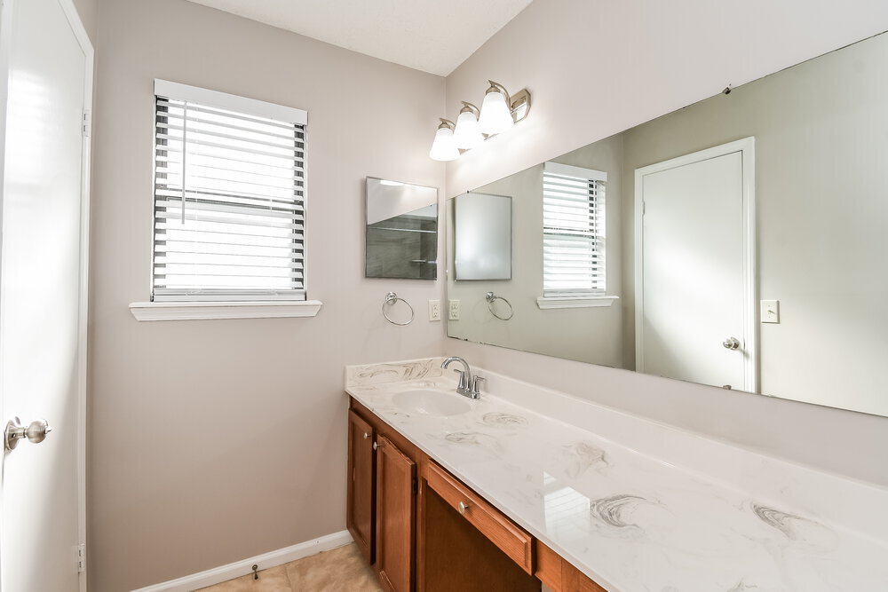 Building Photo - 4030 Laurelwood Dr