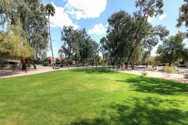 Building Photo - 8602 E Vista Del Lago
