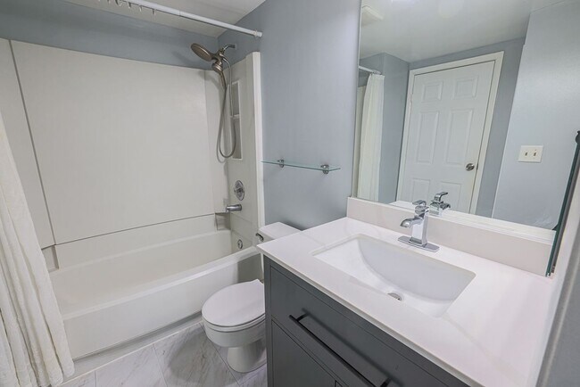 Building Photo - 9 Stillwood Cir