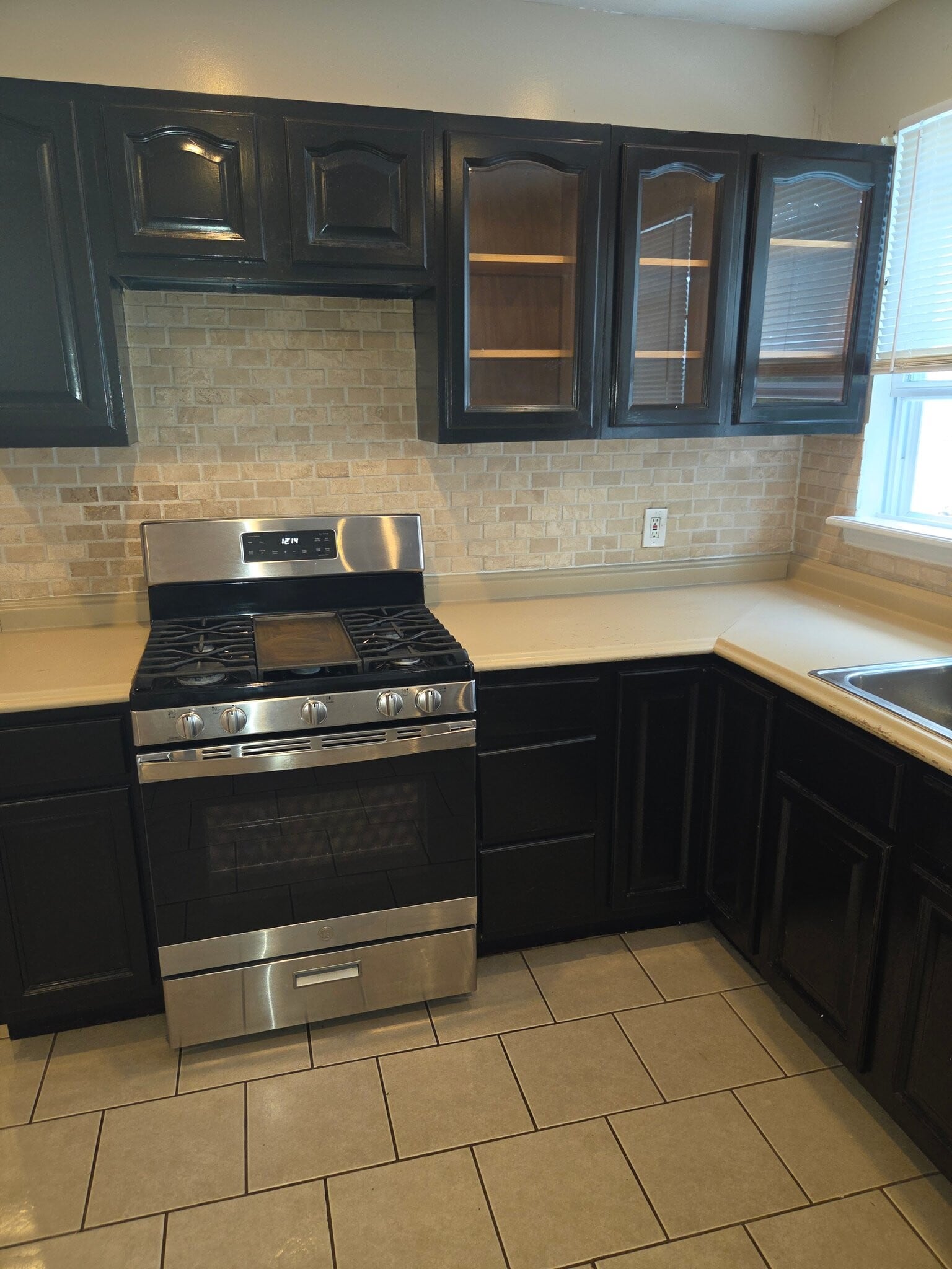 Building Photo - 48 Hazelwood Ave
