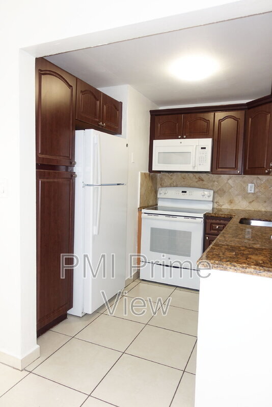 Building Photo - 495 NW 72nd Ave