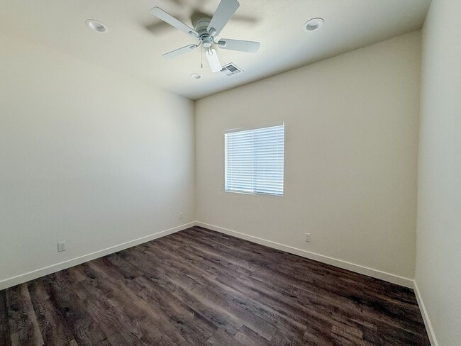 Building Photo - 29 Palms Home with Solar