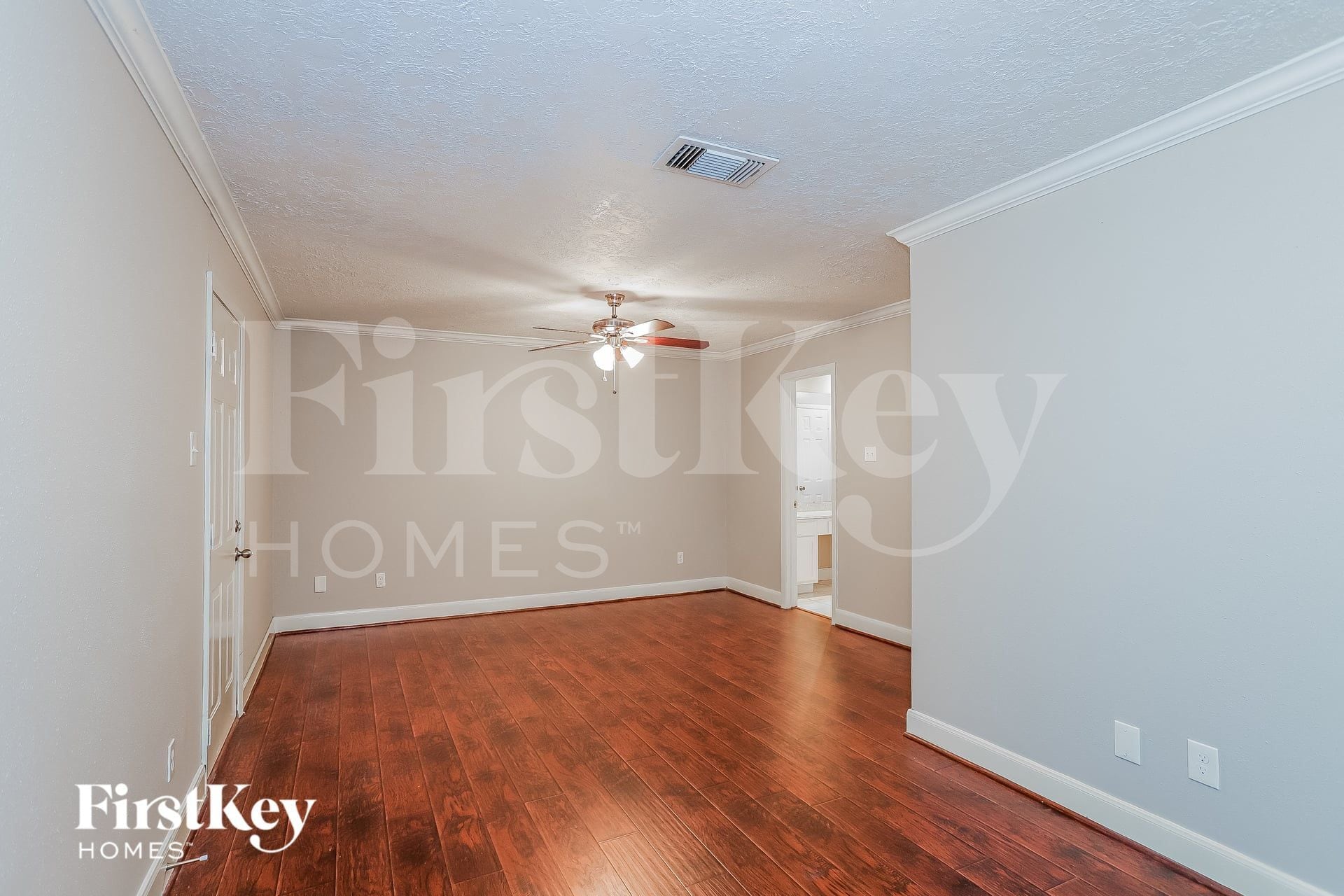 Building Photo - 2922 Laurelridge Dr