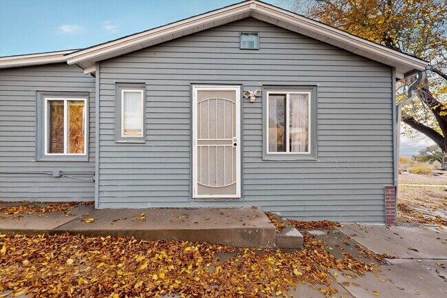 Building Photo - 1640 Stanford Dr NE