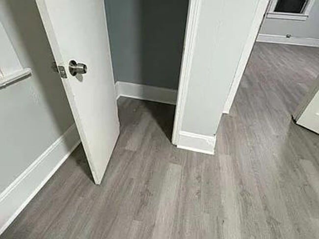 Building Photo - Renovated 3BR Home, participating in section 8!