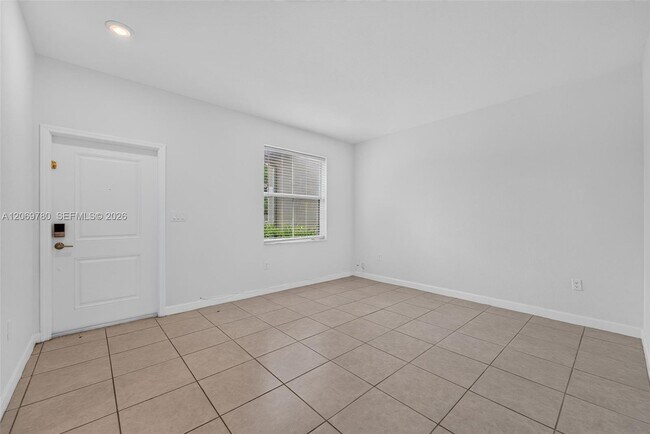 Building Photo - 1586 SE 27th Terrace