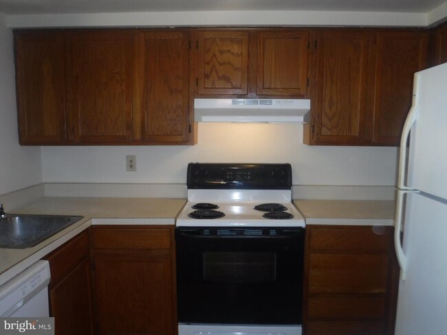Building Photo - 1302 Afton Ct