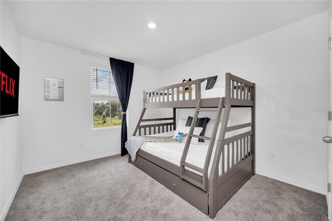 Building Photo - 657 Longboat Dr
