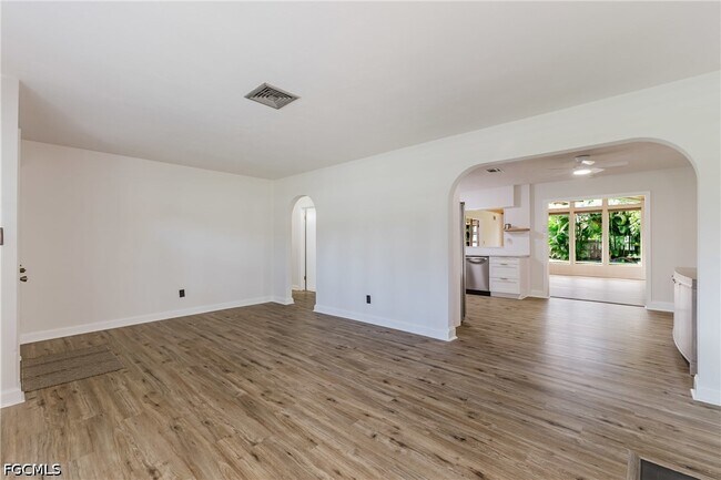 Building Photo - 1310 La Faunce Way