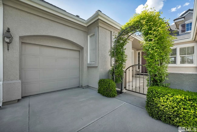 Building Photo - *SHORT TERM LEASE* 5 Bed 2 Bath, Dream Retreat in Caughlin Ranch