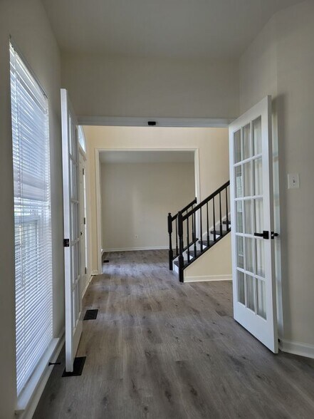 Building Photo - 1808 Whispering Meadow Ct