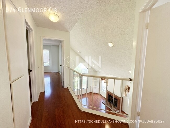 Building Photo - 574 Glenmoor Cir