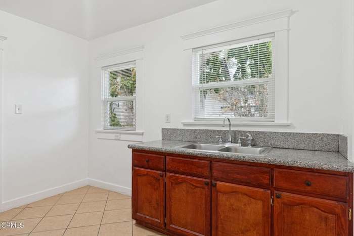 Building Photo - 210 N Fremont Ave