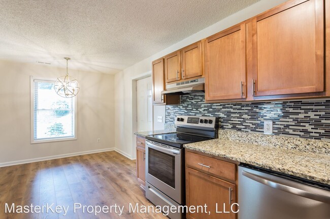 Building Photo - 3 br, 1 bath House - 211 Golf Course Drive