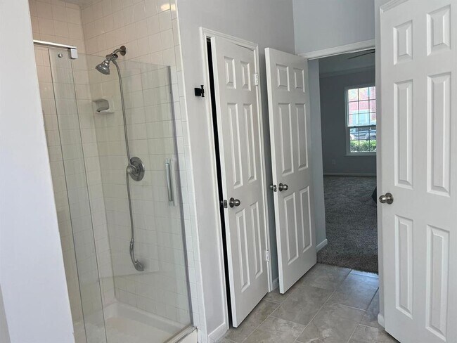 Building Photo - 14111 Torrey Vista Dr