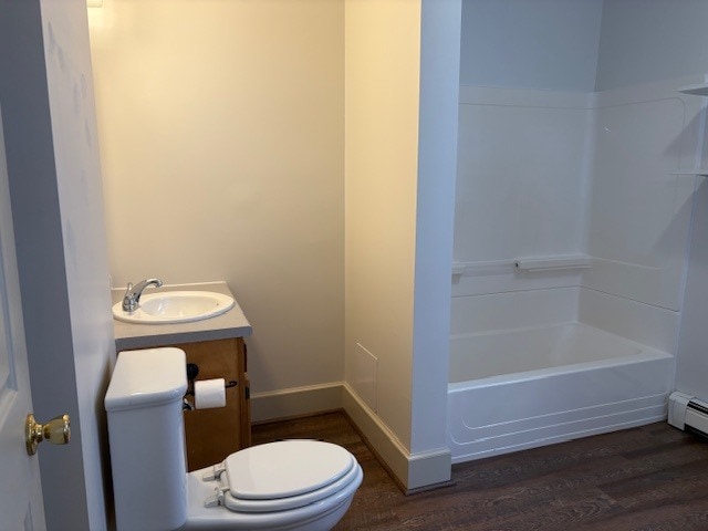 Full bath - 369 Dubuque St