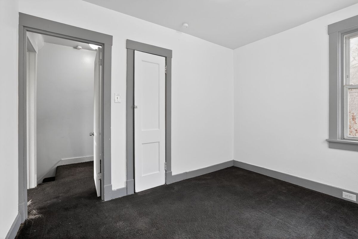 Building Photo - 217 Reifert St