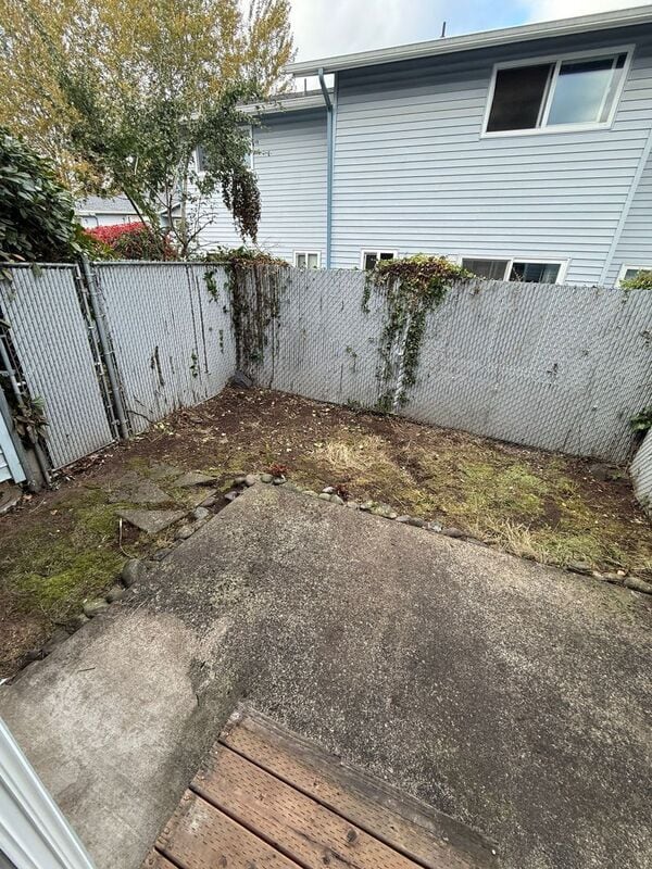 Building Photo - 2501 SW Pickford St