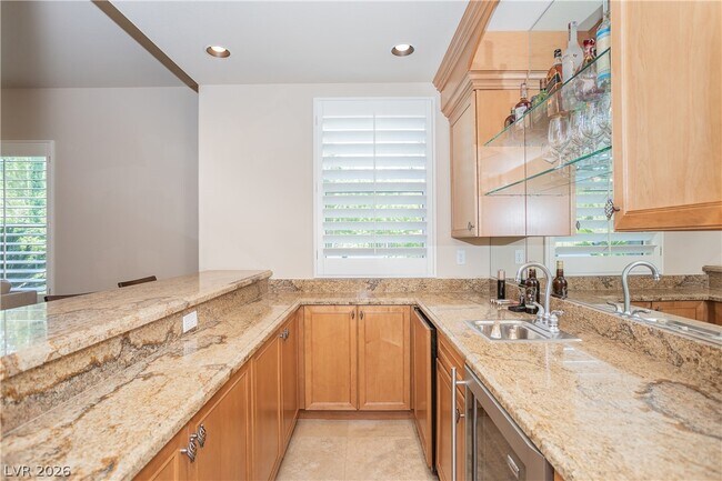 Building Photo - 12097 Oakland Hills Dr