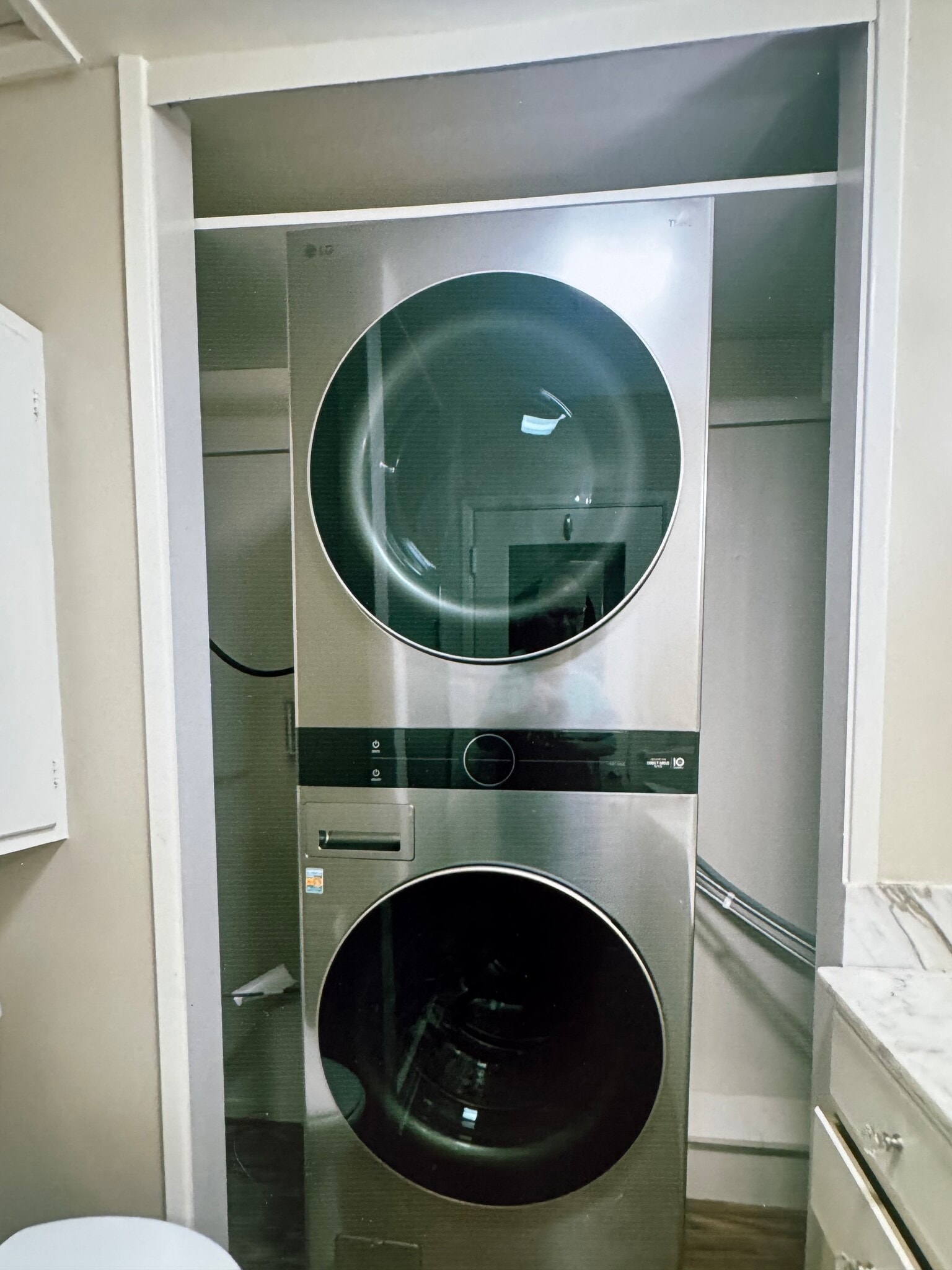 Building Photo - 25860 Altamont Rd