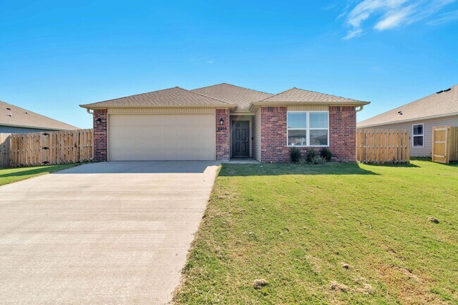 Primary Photo - Spacious 3 bed, 2 bath in East Siloam Spri...