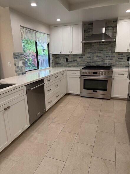 Building Photo - 2406 Alamo Glen Dr