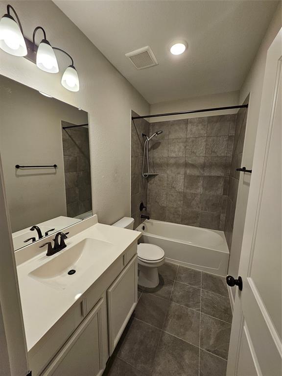 Building Photo - 23838 Via Leoni Dr