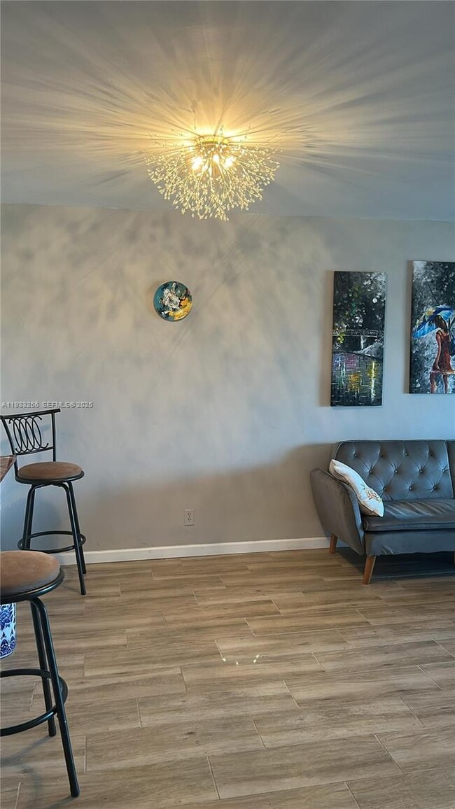 Building Photo - 215 SE 3rd Ave