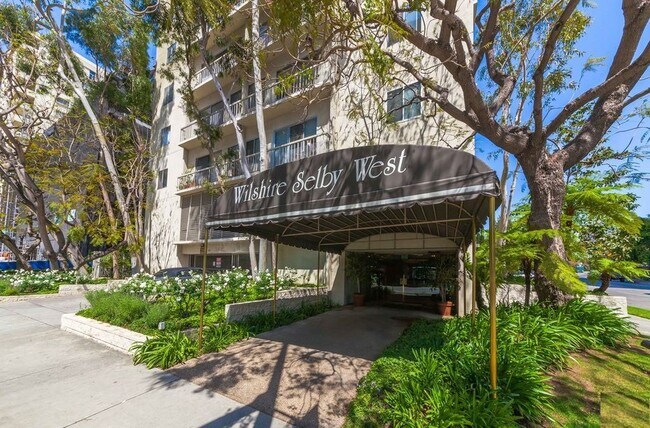 Building Photo - 10751 Wilshire Blvd