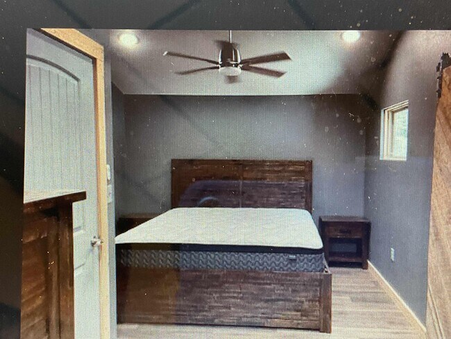 Building Photo - 2920 Silver Rdg