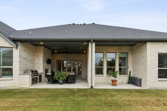 Building Photo - 2607 Maverick Way