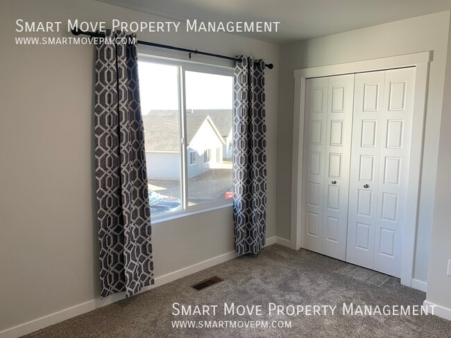 Building Photo - 3553 W Newland St