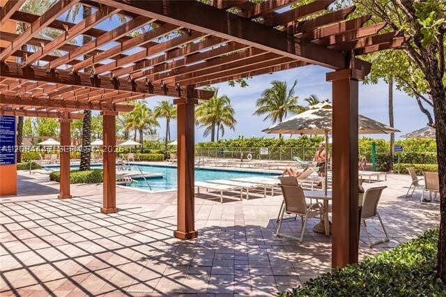 Building Photo - 2080 S Ocean Dr