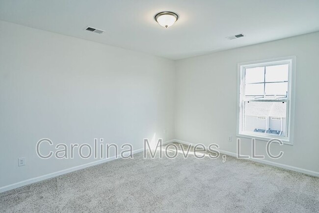 Building Photo - 300 Trail Branch Ct