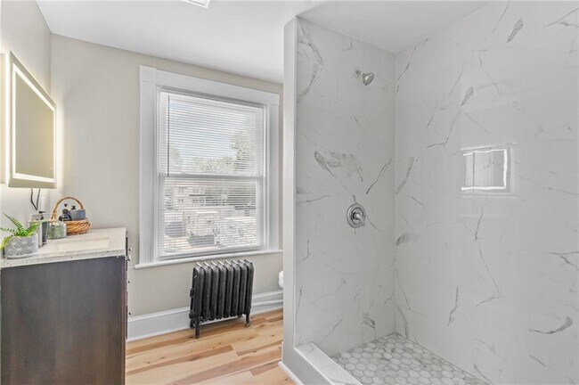 Building Photo - 1413 Broad St