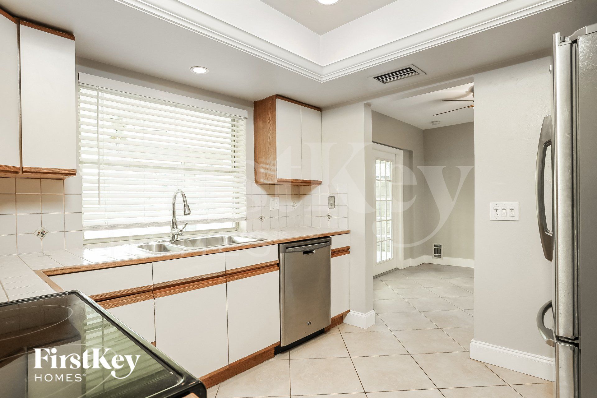 Building Photo - 6119 NW 18th Ct