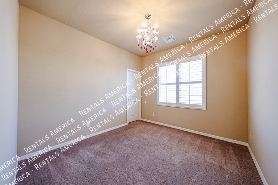Building Photo - 3575 S Jasmine Dr