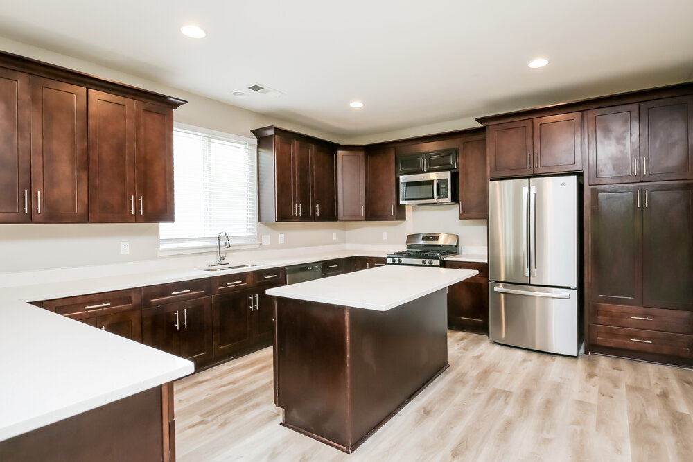 Building Photo - 315 Yellow Iris Rd SE